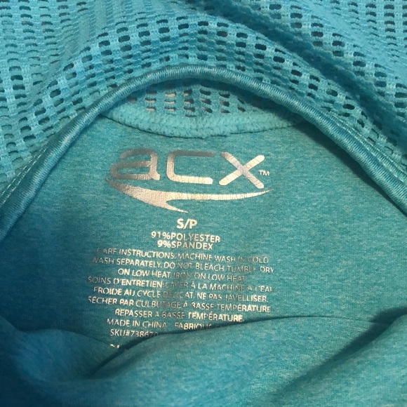 3 for $20 Blue long sleeve workout top with mesh - Picture 4 of 4